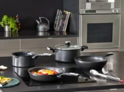 Tefal Unlimited + Induction Hoogwaardig Titanium Koekenpan - 28 Cm 10 Tefal Unlimited + Induction Hoogwaardig Titanium Koekenpan - 28 Cm -Tefal 1200x894